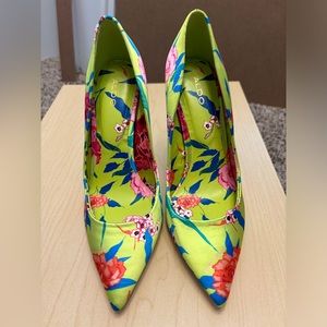 New Aldo Flower Power Satin Heels Size 7